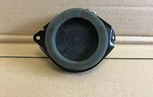 Chrysler Pacifica Panel speaker 68043045AD