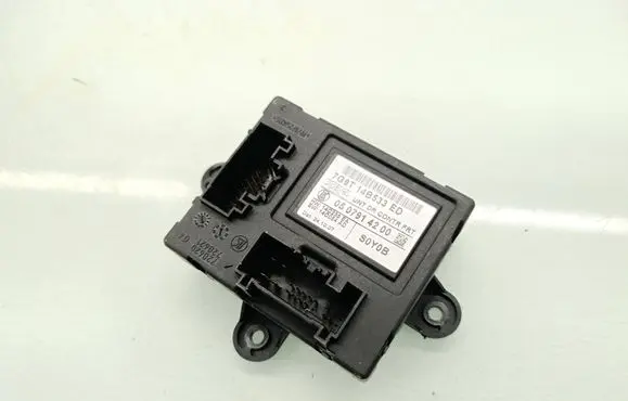 Volvo V70 Door control unit/module 0507914200