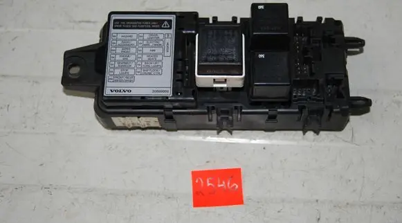 Volvo S40, V40 Fuse module 30889989
