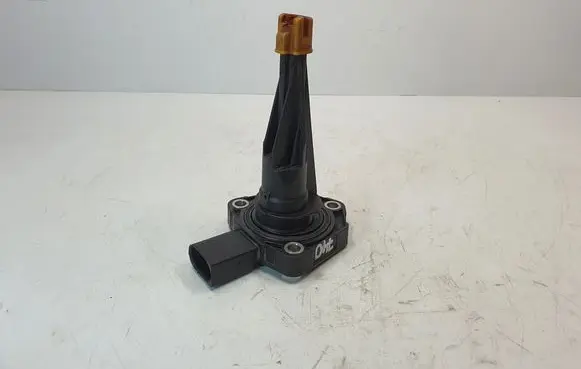 BMW X4 F26 Oil level sensor 8608780 12618608780