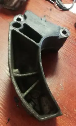 Mercedes-Benz A W169 Engine mount bracket 1692410601