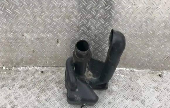 Mazda 323 F Air intake hose/pipe