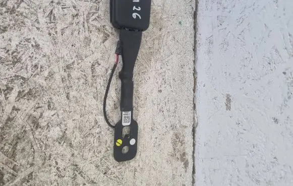 BMW X5 G05 Front seatbelt buckle 7435665