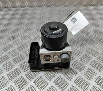 Volkswagen Touareg II ABS Pump 7P0614517R 7P0907379R