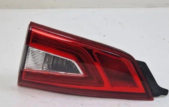 Nissan Qashqai Tailgate rear/tail lights 265504EA5C 265504EA5D