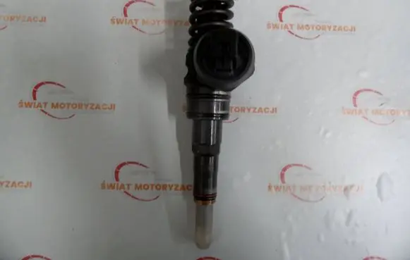 Audi A4 S4 B7 8E 8H Fuel injector 038130073BP