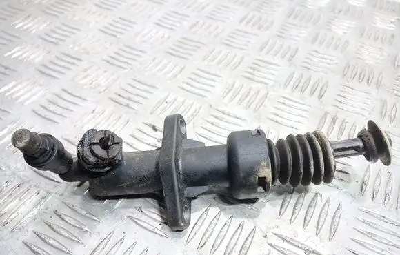 Clutch slave cylinder