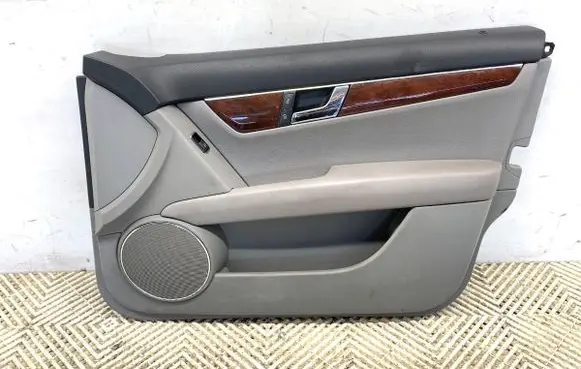Mercedes-Benz C W204 Front door card panel trim