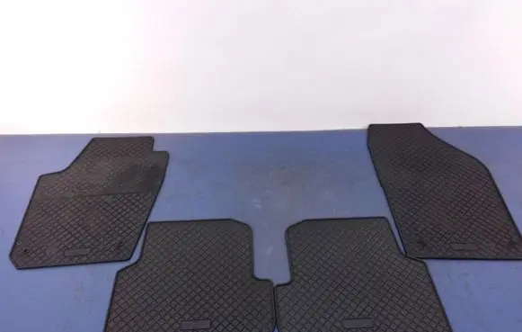 Skoda Fabia Mk3 (NJ) Front floor carpet liner 
