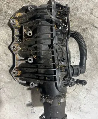 Ford Focus Intake manifold 1047092S01