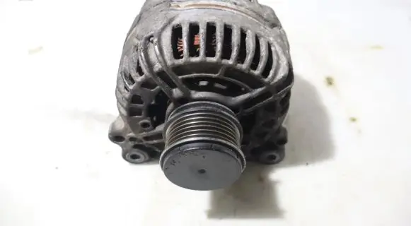 Volkswagen Golf V Generator/alternator 0124525091