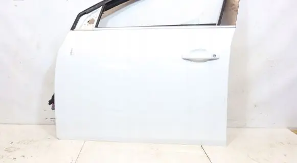 Chevrolet Cruze Front door