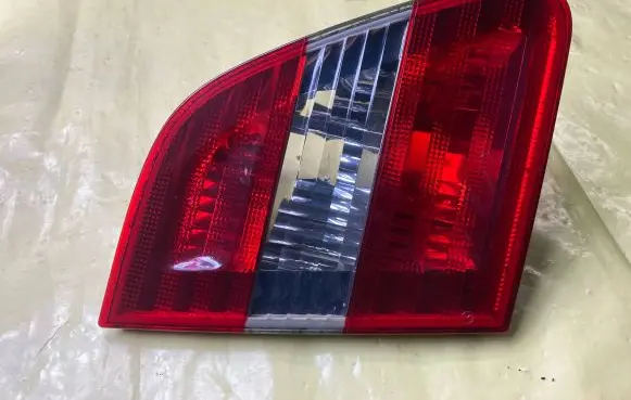 Mercedes-Benz B W245 Tailgate rear/tail lights A1698201564