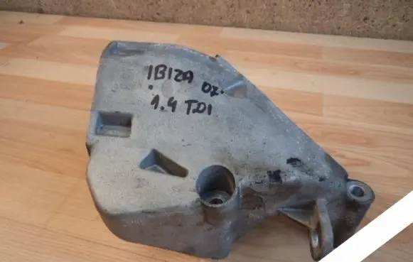 Seat Ibiza III (6L) Engine mount bracket
