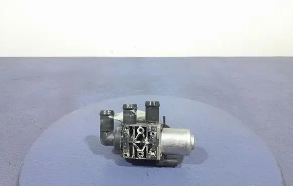 BMW X3 E83 Water pump 9890553