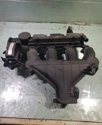 Peugeot 508 Intake manifold