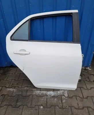 Toyota Yaris Rear door 