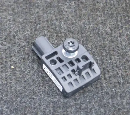Tesla Model S Airbag deployment crash/impact sensor 100527400B