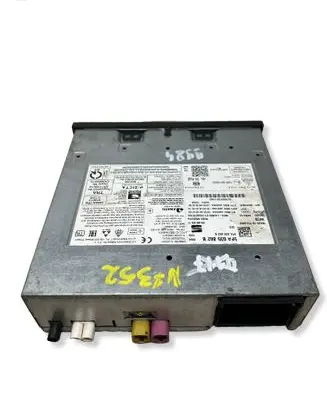 Seat Leon IV Radio/CD/DVD/GPS head unit 5FA035862B