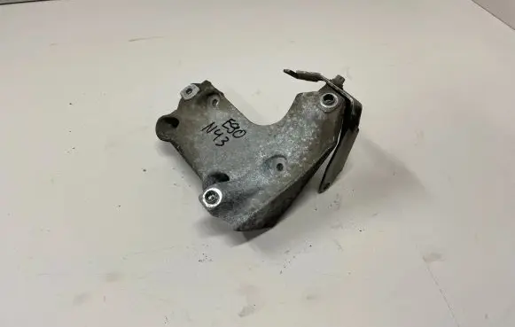 BMW 3 E90 E91 A/C compressor mount bracket 7505980