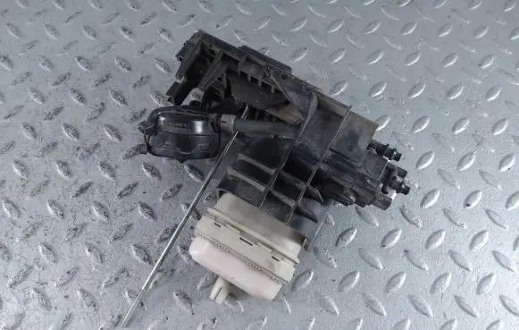 Mercedes-Benz CL C215 Tailgate/trunk/boot lock/catch/latch A2208000478 2208000478