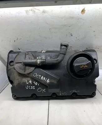 Skoda Octavia Mk2 (1Z) Rocker cam cover 038103475