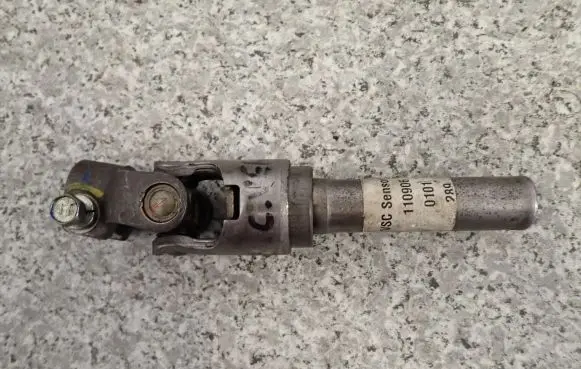 Toyota Corolla Verso AR10 Steering wheel axle