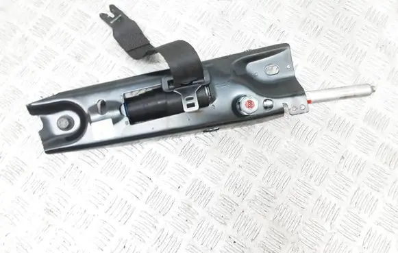 Volvo V70 Front seatbelt 39818796