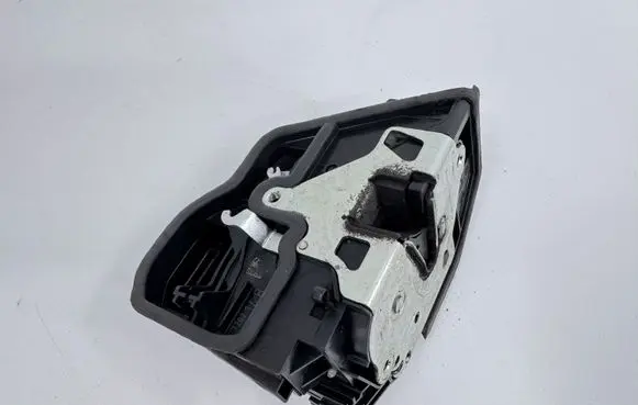 BMW 1 F20 F21 Rear door lock 7202148