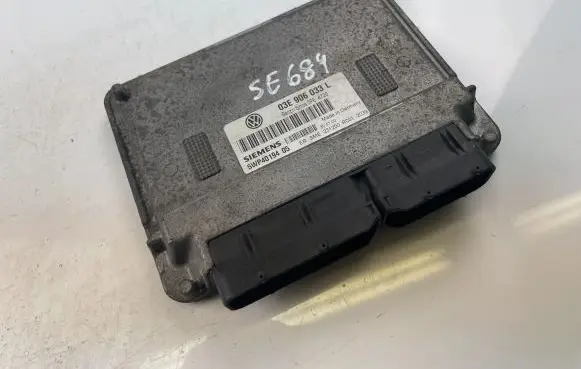Volkswagen Polo Engine control unit/module ECU 03E906033L