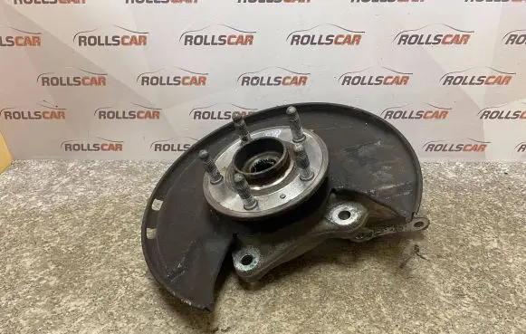 Opel Insignia A Front wheel hub spindle knuckle