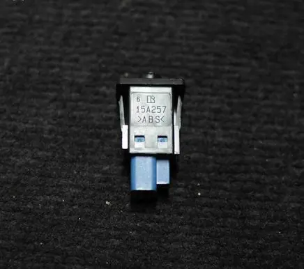 Lexus RX 330 - 350 - 400H Other switches/knobs/shifts 15A257