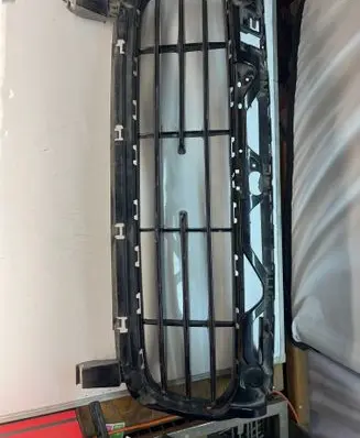 Porsche Cayenne (92A) Front bumper upper radiator grill 7p5807683