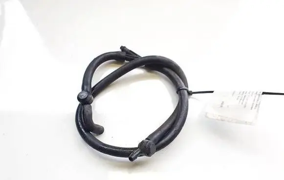 Land Rover Discovery 3 - LR3 Engine coolant pipe/hose 
