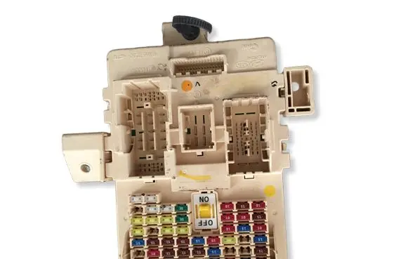 Hyundai Tucson TL Fuse module 91950D3510