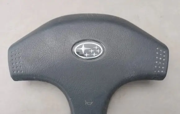Subaru Legacy Steering wheel trim 911023