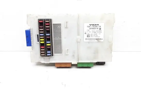 Volvo XC70 Fuse module 7G9T14C256FA 30765624