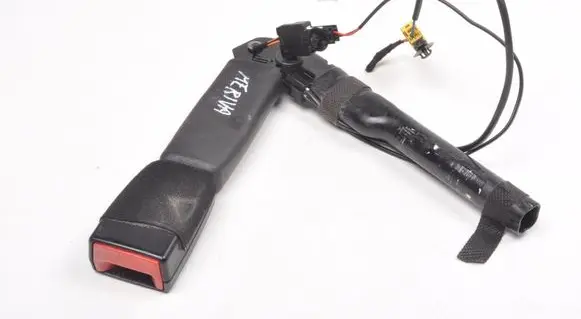 Opel Meriva B Front seatbelt 13250517