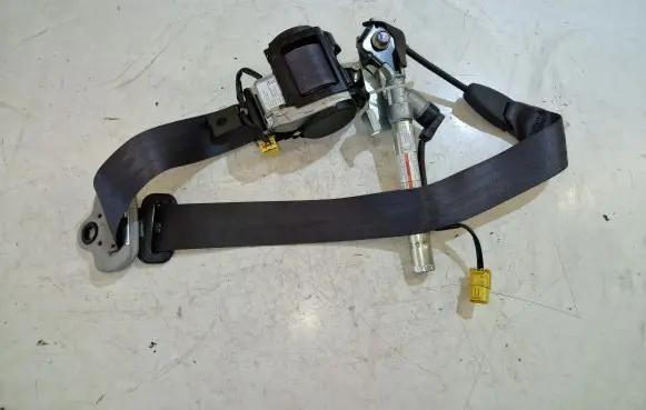 Honda CR-V Front seatbelt 608200100A