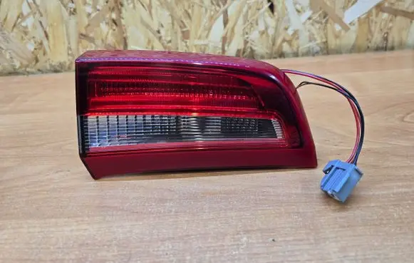 Volvo S60 Tailgate rear/tail lights 30796271 21500101 V00S60C