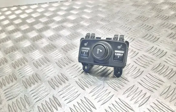 Ford C-MAX II Seat heating switch AM5T19K314AC 261708 00CT21B
