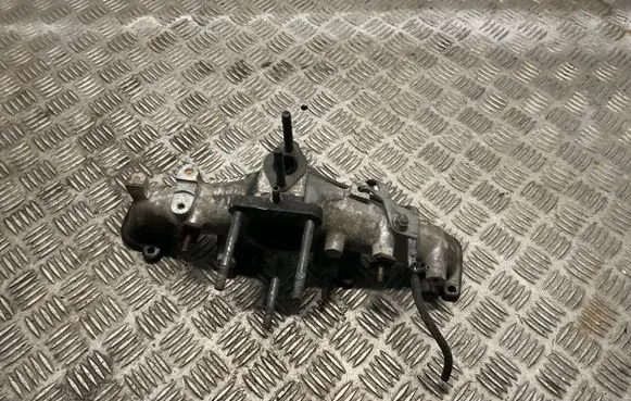 Toyota Hilux (N80, N90, N100, N110) Intake manifold