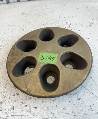 Iveco Daily 4th gen Original wheel cap 504141760
