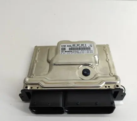 Volkswagen Tiguan Engine control unit/module 05E907309R 0261S105FD