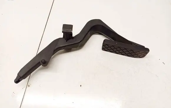 Audi A4 S4 B5 8D Accelerator throttle pedal 8d1721506