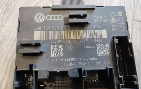 Audi A8 S8 D4 4H Door control unit/module 4H0959792E