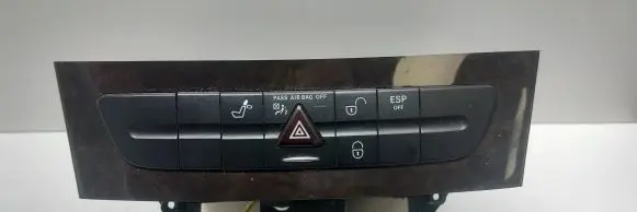 Mercedes-Benz CLS C219 Hazard light switch A2196800552