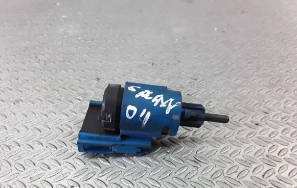 Clutch pedal sensor