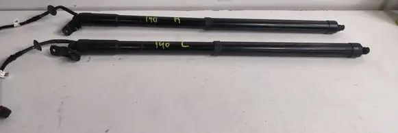Hyundai i40 Tailgate strut 817703Z100 31102016