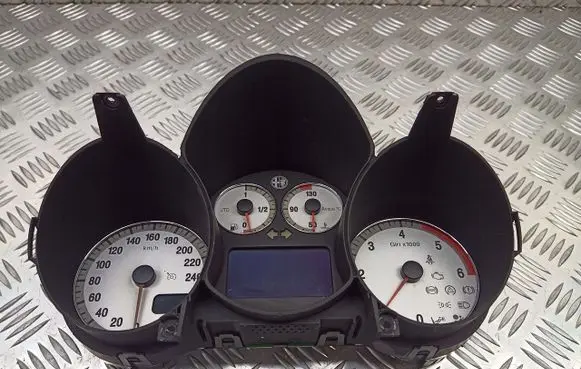 Alfa Romeo GT Tachometer 156050197